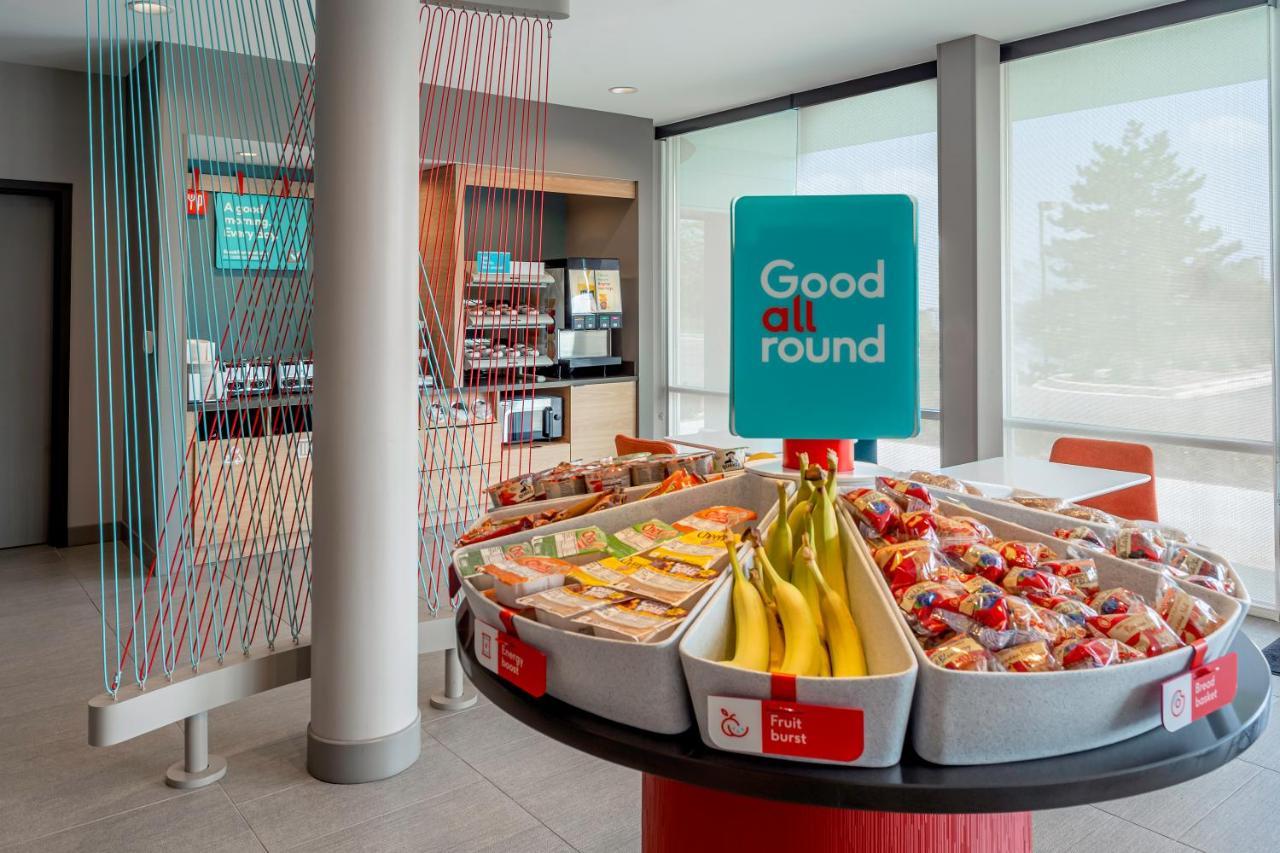 Avid Hotels Milwaukee West - Waukesha By Ihg Pewaukee Esterno foto