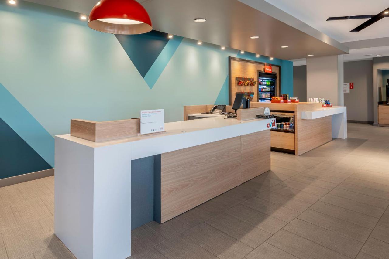 Avid Hotels Milwaukee West - Waukesha By Ihg Pewaukee Esterno foto