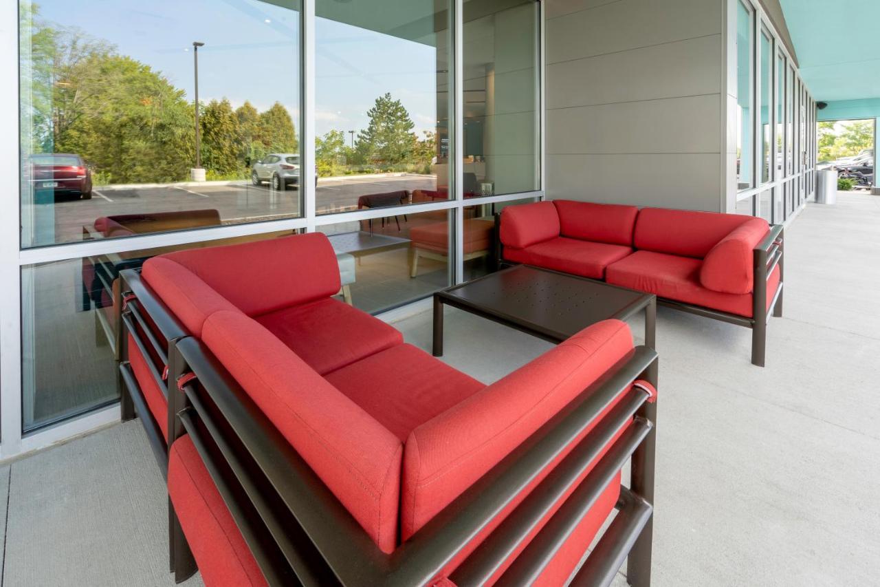 Avid Hotels Milwaukee West - Waukesha By Ihg Pewaukee Esterno foto